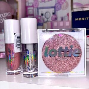 💝NEW Lottie London Highlighter and Plumping Lip Gloss Set💝